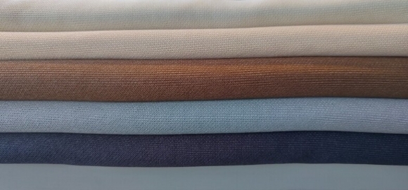 Afbeeldingen van 120 x 75 cm verkrijgbaar in 44 kleuren